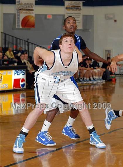 Thumbnail 1 in Pinckneyville vs. Vashon (Best of the Midwest Shootout) photogallery.