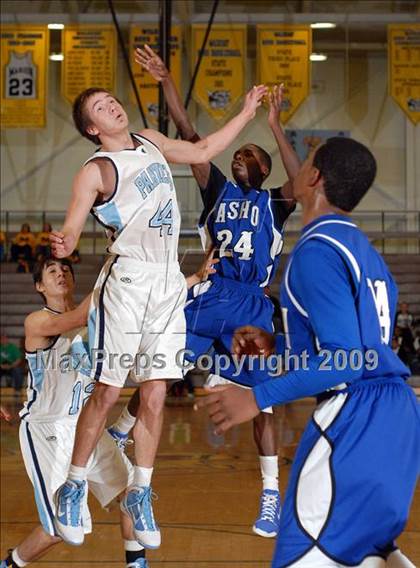 Thumbnail 3 in Pinckneyville vs. Vashon (Best of the Midwest Shootout) photogallery.