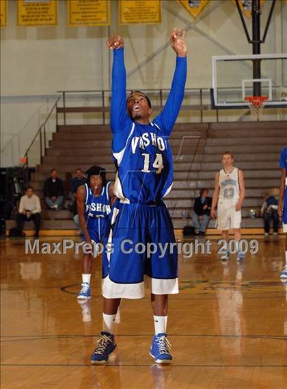 Thumbnail 1 in Pinckneyville vs. Vashon (Best of the Midwest Shootout) photogallery.