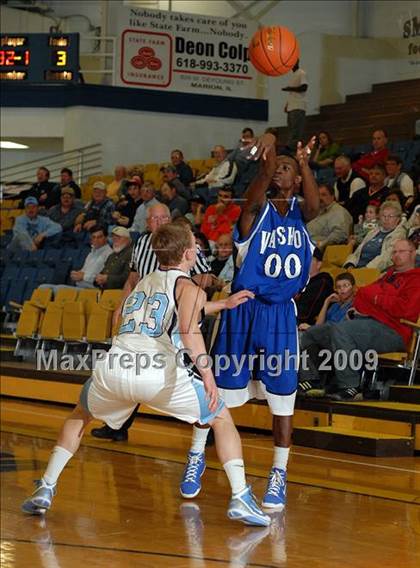 Thumbnail 3 in Pinckneyville vs. Vashon (Best of the Midwest Shootout) photogallery.