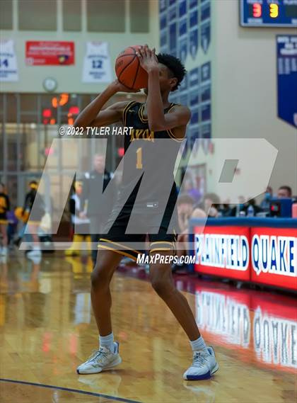 Thumbnail 2 in Cascade vs. Avon (Hendricks County Tournament) photogallery.