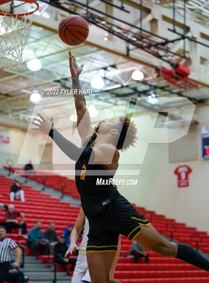 Thumbnail 3 in Cascade vs. Avon (Hendricks County Tournament) photogallery.