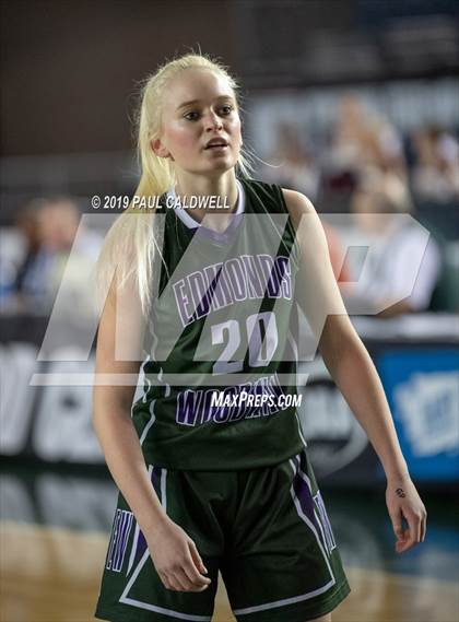 Thumbnail 2 in Edmonds-Woodway vs. Prairie (WIAA 3A Quarterfinal) photogallery.