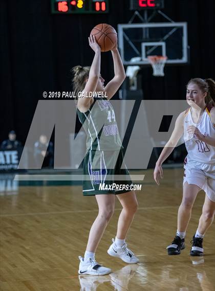 Thumbnail 2 in Edmonds-Woodway vs. Prairie (WIAA 3A Quarterfinal) photogallery.