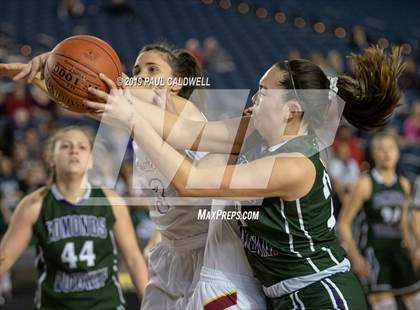Thumbnail 1 in Edmonds-Woodway vs. Prairie (WIAA 3A Quarterfinal) photogallery.