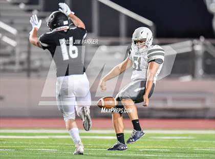 Thumbnail 3 in Ellison @ Vandegrift Black photogallery.