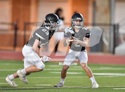 Thumbnail 2 in Ellison @ Vandegrift Black photogallery.