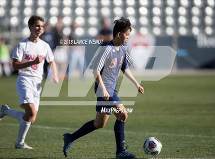 Thumbnail 2 in Liberty Common vs. Kent Denver (CHSAA 3A State Final) photogallery.