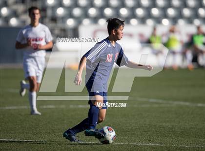Thumbnail 2 in Liberty Common vs. Kent Denver (CHSAA 3A State Final) photogallery.