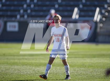 Thumbnail 2 in Liberty Common vs. Kent Denver (CHSAA 3A State Final) photogallery.