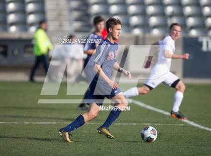 Thumbnail 2 in Liberty Common vs. Kent Denver (CHSAA 3A State Final) photogallery.