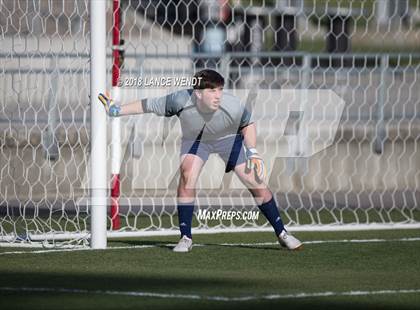 Thumbnail 2 in Liberty Common vs. Kent Denver (CHSAA 3A State Final) photogallery.