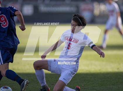 Thumbnail 2 in Liberty Common vs. Kent Denver (CHSAA 3A State Final) photogallery.