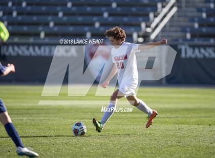 Thumbnail 2 in Liberty Common vs. Kent Denver (CHSAA 3A State Final) photogallery.
