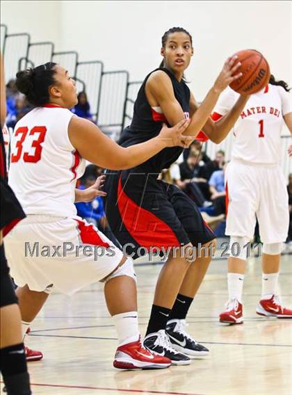 Thumbnail 1 in Bolingbrook vs. Mater Dei (Nike Tournament of Champions) photogallery.