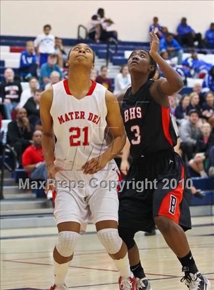 Thumbnail 2 in Bolingbrook vs. Mater Dei (Nike Tournament of Champions) photogallery.