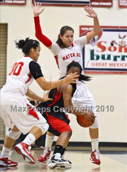 Thumbnail 3 in Bolingbrook vs. Mater Dei (Nike Tournament of Champions) photogallery.