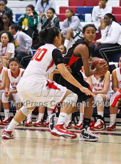 Thumbnail 2 in Bolingbrook vs. Mater Dei (Nike Tournament of Champions) photogallery.