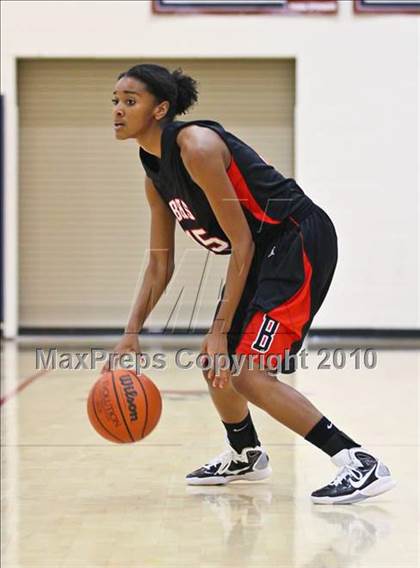 Thumbnail 3 in Bolingbrook vs. Mater Dei (Nike Tournament of Champions) photogallery.