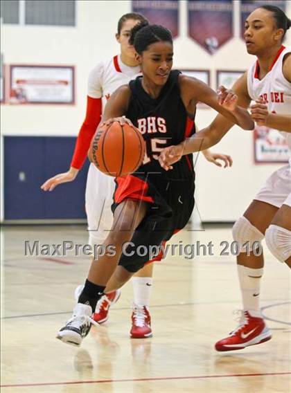 Thumbnail 2 in Bolingbrook vs. Mater Dei (Nike Tournament of Champions) photogallery.