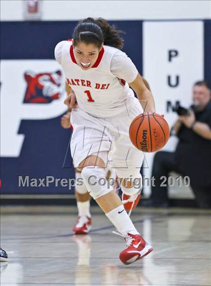 Thumbnail 2 in Bolingbrook vs. Mater Dei (Nike Tournament of Champions) photogallery.