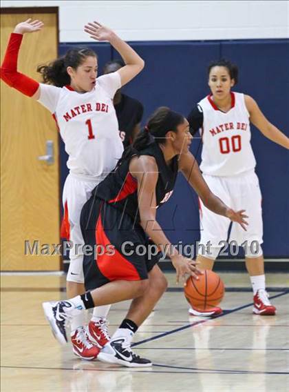 Thumbnail 3 in Bolingbrook vs. Mater Dei (Nike Tournament of Champions) photogallery.