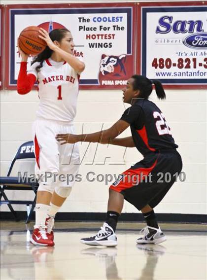Thumbnail 1 in Bolingbrook vs. Mater Dei (Nike Tournament of Champions) photogallery.