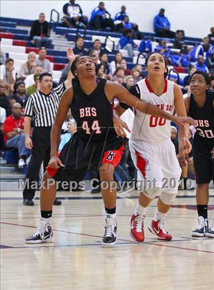 Thumbnail 3 in Bolingbrook vs. Mater Dei (Nike Tournament of Champions) photogallery.