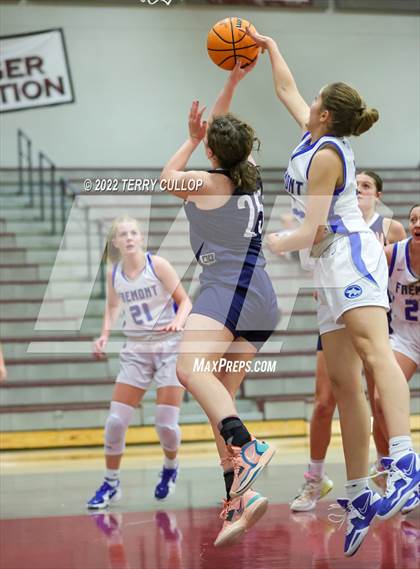 Thumbnail 3 in Corner Canyon vs. Fremont (Beetdigger Classic) photogallery.