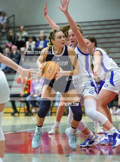 Thumbnail 3 in Corner Canyon vs. Fremont (Beetdigger Classic) photogallery.