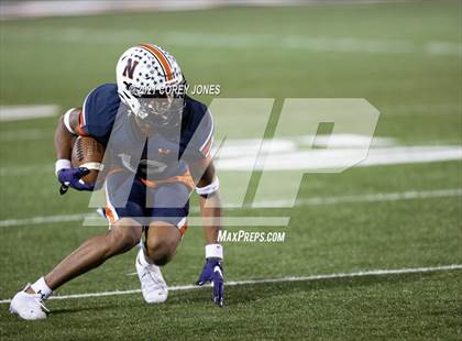 Thumbnail 2 in Valdosta vs Northside photogallery.