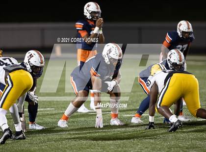 Thumbnail 1 in Valdosta vs Northside photogallery.