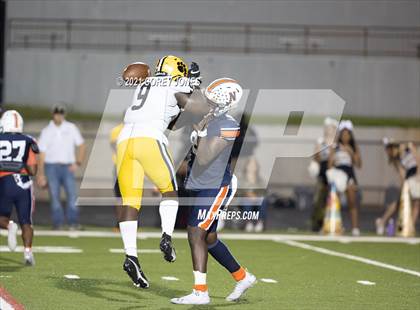 Thumbnail 3 in Valdosta vs Northside photogallery.