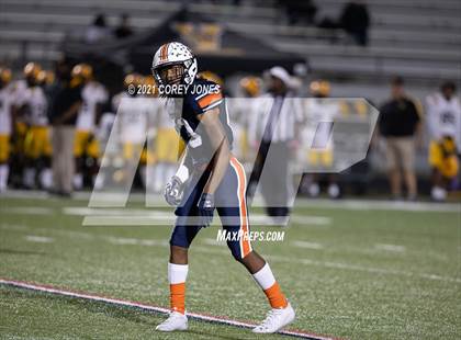 Thumbnail 2 in Valdosta vs Northside photogallery.