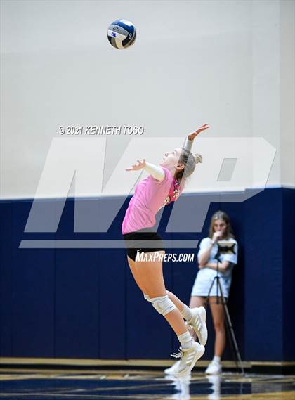 Thumbnail 1 in Vandegrift vs. O'Connor (UIL Region 4 Semi-Final) photogallery.