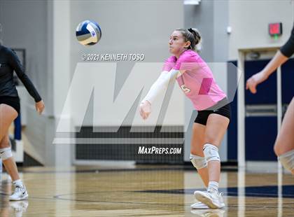 Thumbnail 1 in Vandegrift vs. O'Connor (UIL Region 4 Semi-Final) photogallery.