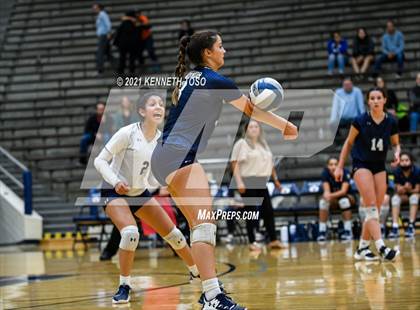 Thumbnail 2 in Vandegrift vs. O'Connor (UIL Region 4 Semi-Final) photogallery.