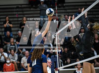 Thumbnail 3 in Vandegrift vs. O'Connor (UIL Region 4 Semi-Final) photogallery.