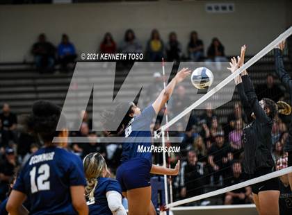Thumbnail 2 in Vandegrift vs. O'Connor (UIL Region 4 Semi-Final) photogallery.