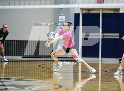 Thumbnail 1 in Vandegrift vs. O'Connor (UIL Region 4 Semi-Final) photogallery.