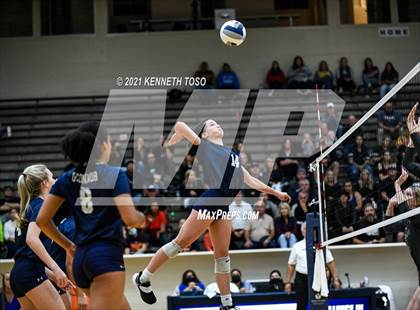 Thumbnail 3 in Vandegrift vs. O'Connor (UIL Region 4 Semi-Final) photogallery.