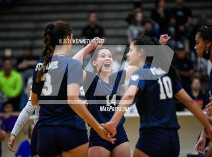 Thumbnail 1 in Vandegrift vs. O'Connor (UIL Region 4 Semi-Final) photogallery.