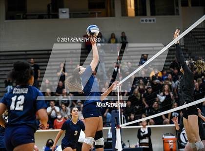 Thumbnail 1 in Vandegrift vs. O'Connor (UIL Region 4 Semi-Final) photogallery.