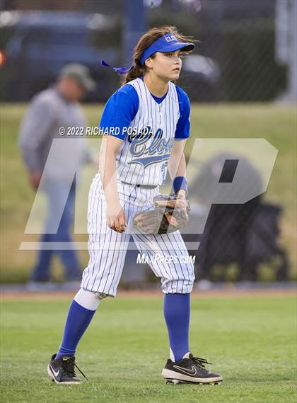Thumbnail 1 in Clovis vs. Central (CIF CS Division I Championship) photogallery.