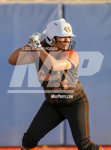 Thumbnail 1 in Clovis vs. Central (CIF CS Division I Championship) photogallery.