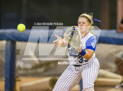 Thumbnail 2 in Clovis vs. Central (CIF CS Division I Championship) photogallery.