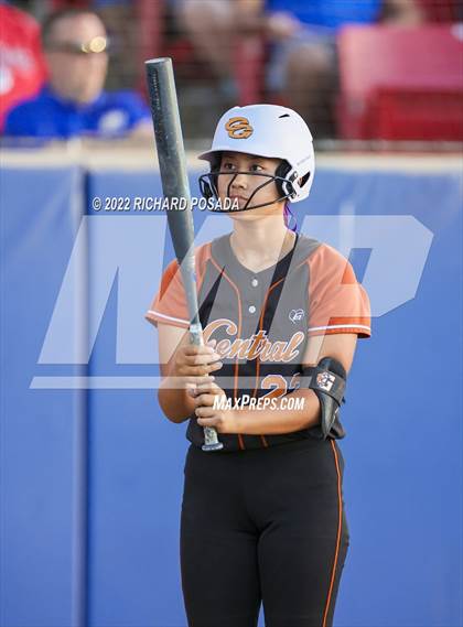 Thumbnail 3 in Clovis vs. Central (CIF CS Division I Championship) photogallery.