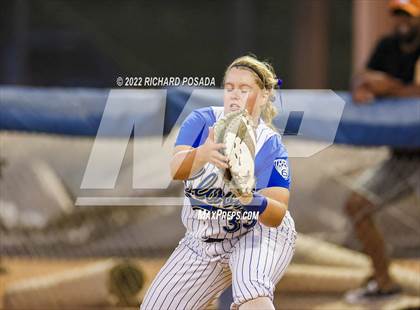 Thumbnail 3 in Clovis vs. Central (CIF CS Division I Championship) photogallery.