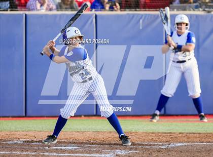 Thumbnail 2 in Clovis vs. Central (CIF CS Division I Championship) photogallery.