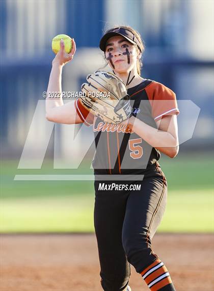Thumbnail 2 in Clovis vs. Central (CIF CS Division I Championship) photogallery.